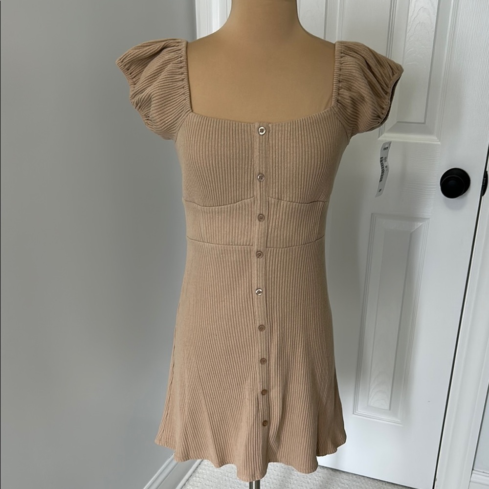 Line & Dot Ribbed Puff Sleeve Off Shoulder Dress Tan
